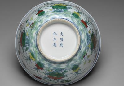 图片[2]-Large bowl with lotus pond and mandarin duck decor in “tou-ts’ai”, Ch’eng-hua mark-China Archive